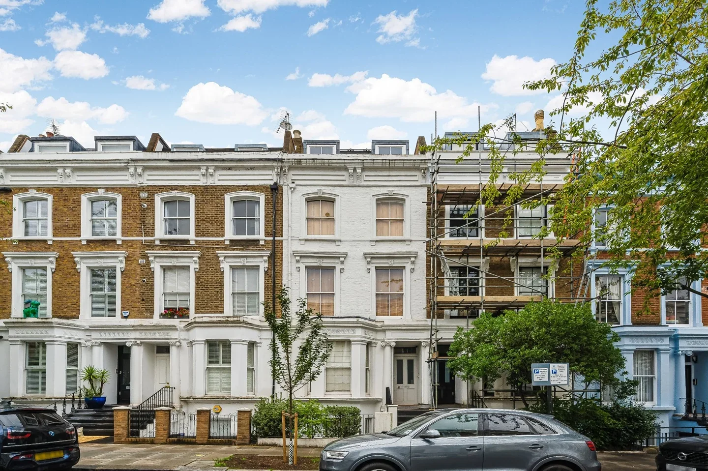 Flat Chesterton Road in Greater London