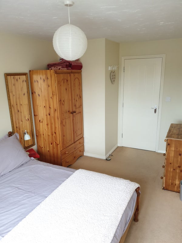 Flat Pickfords Gardens in Slough