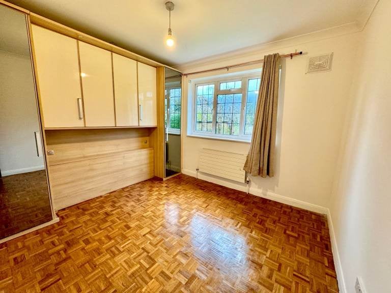 Flat Westfield Park in Greater London
