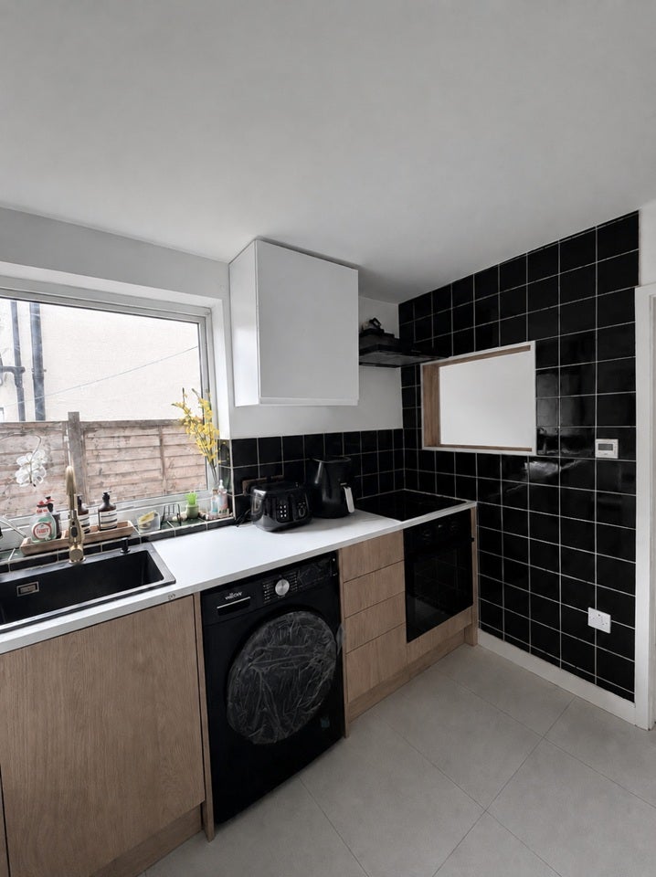 Room Connaught Road in Chatham