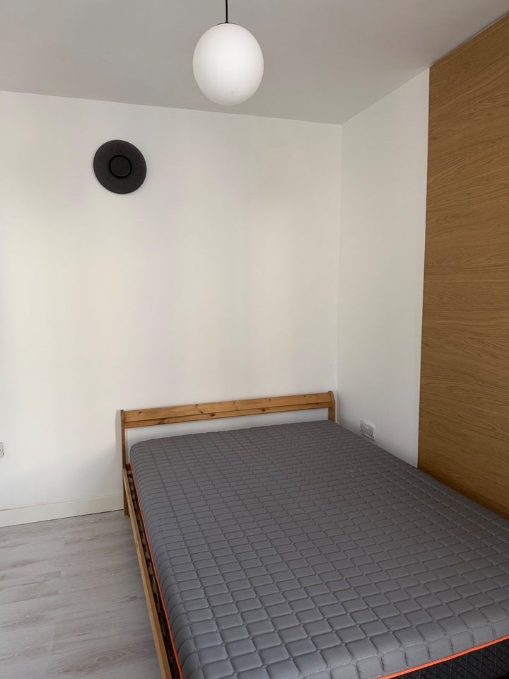 Room Connaught Road in Chatham