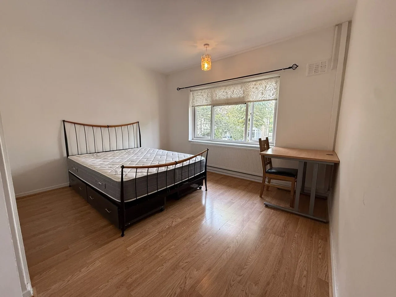 Flat Springfield Road in Greater London