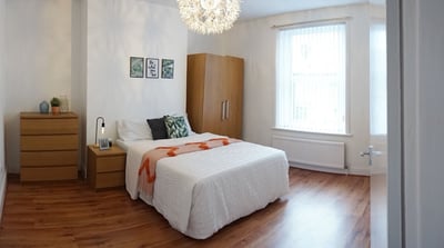 Flat Bolingbroke Street in Newcastle upon Tyne
