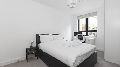 Flat Vauxhall Bridge Road in City of Westminster