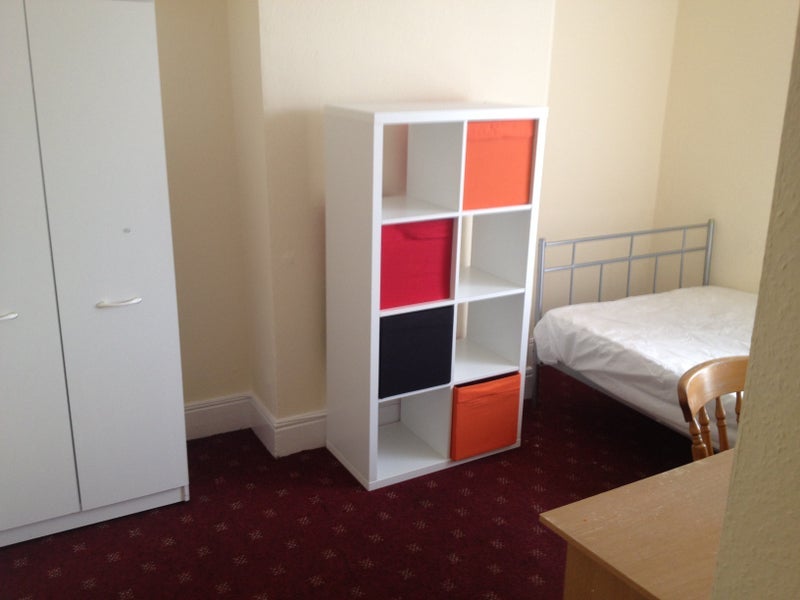 Room Aston Lane in Birmingham