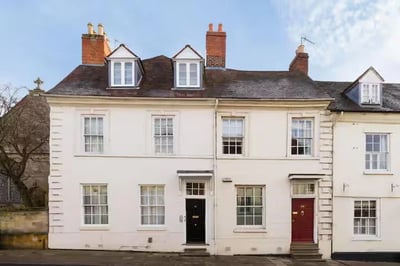 Flat High Street in Warwick