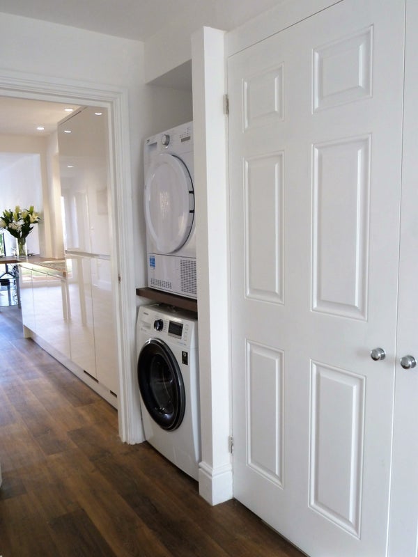 Room Poplar Close in Crawley