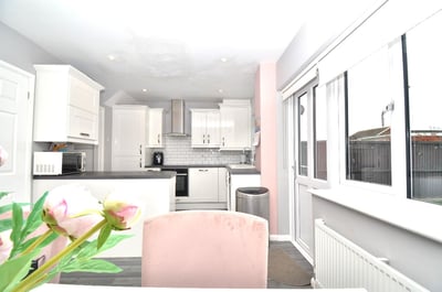 House Roborough Walk in Greater London