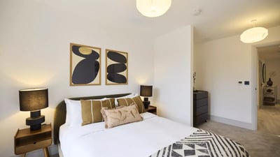 Flat Aintree Street in Greater London