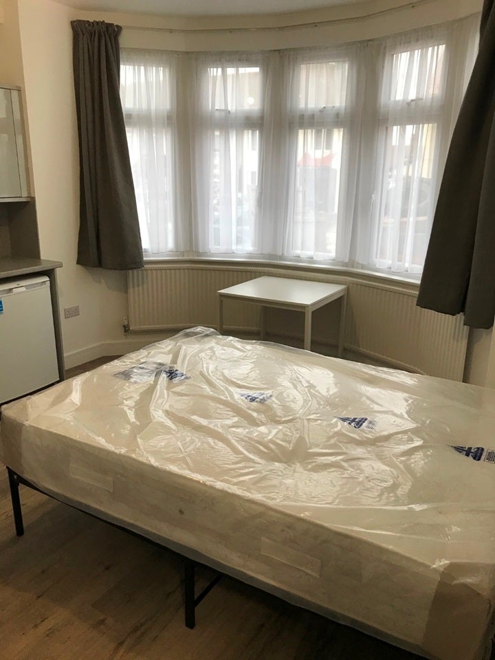Flat Grenoble Gardens in Greater London
