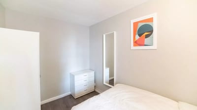 Room Cambridge Heath Road in Greater London