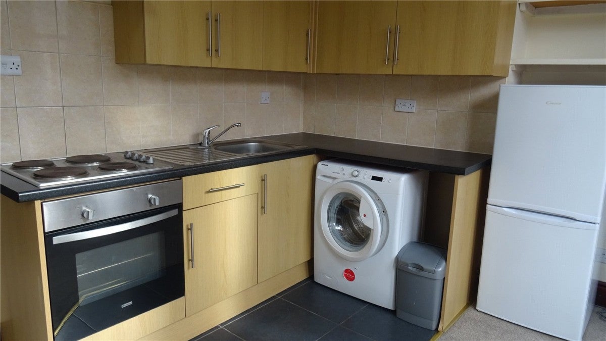 Flat Middleborough Road in Coventry