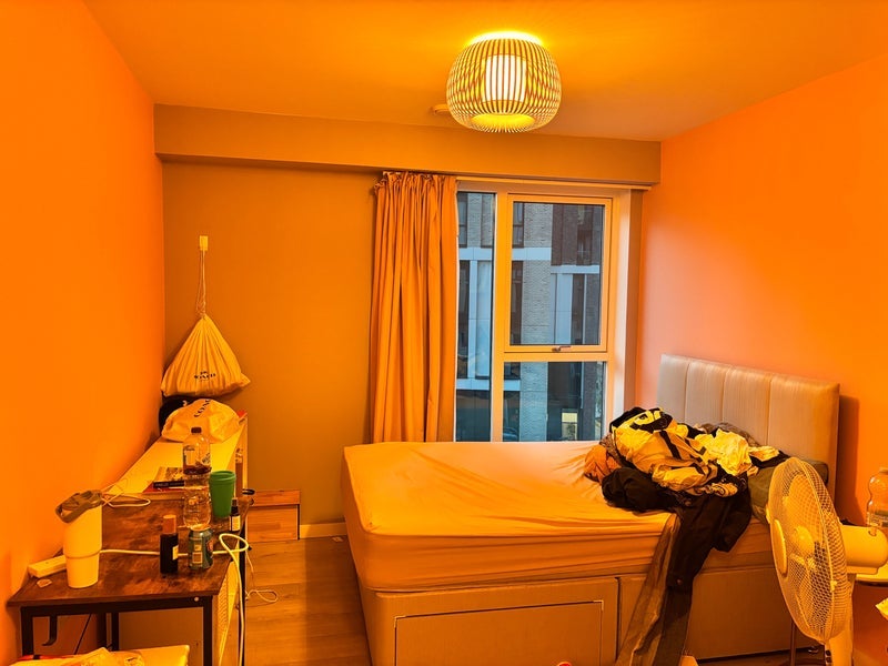 Room Heartwell Avenue in Greater London