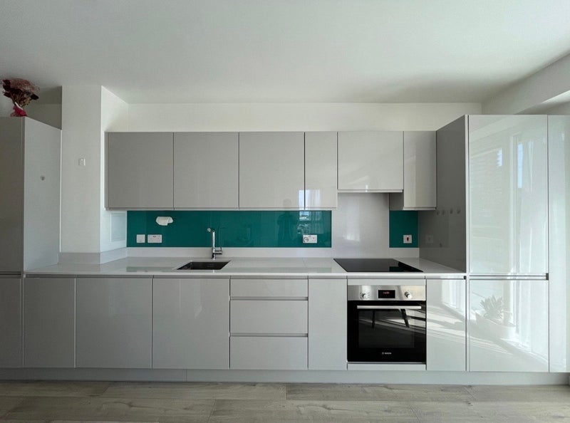 Room Heartwell Avenue in Greater London