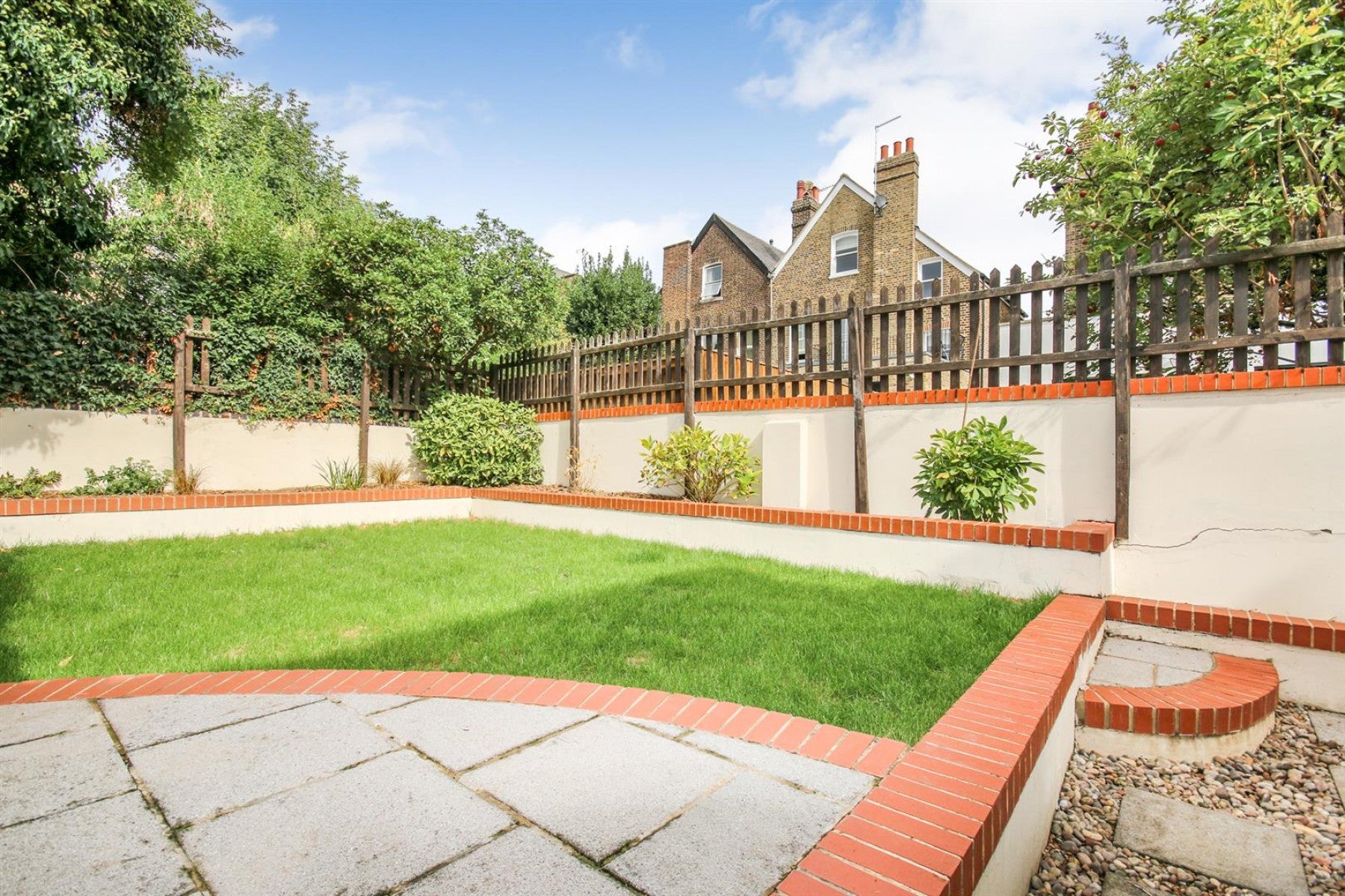 House Lorne Road in Greater London