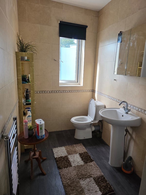 Room Mina Road in Bristol