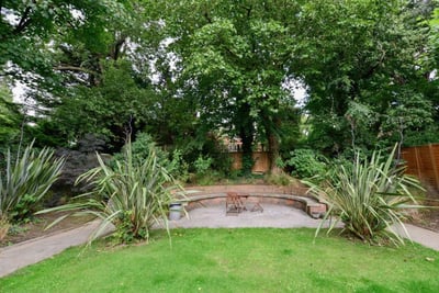 Flat Finchley Road in Greater London