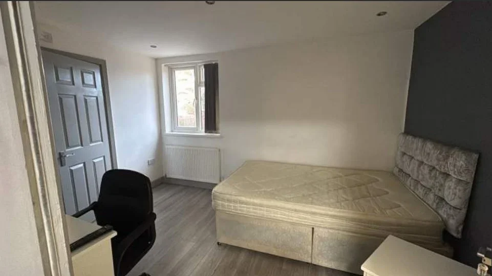 Room Greenshaw in Brentwood