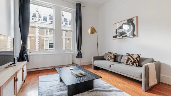 Flat Drayton Gardens in Greater London