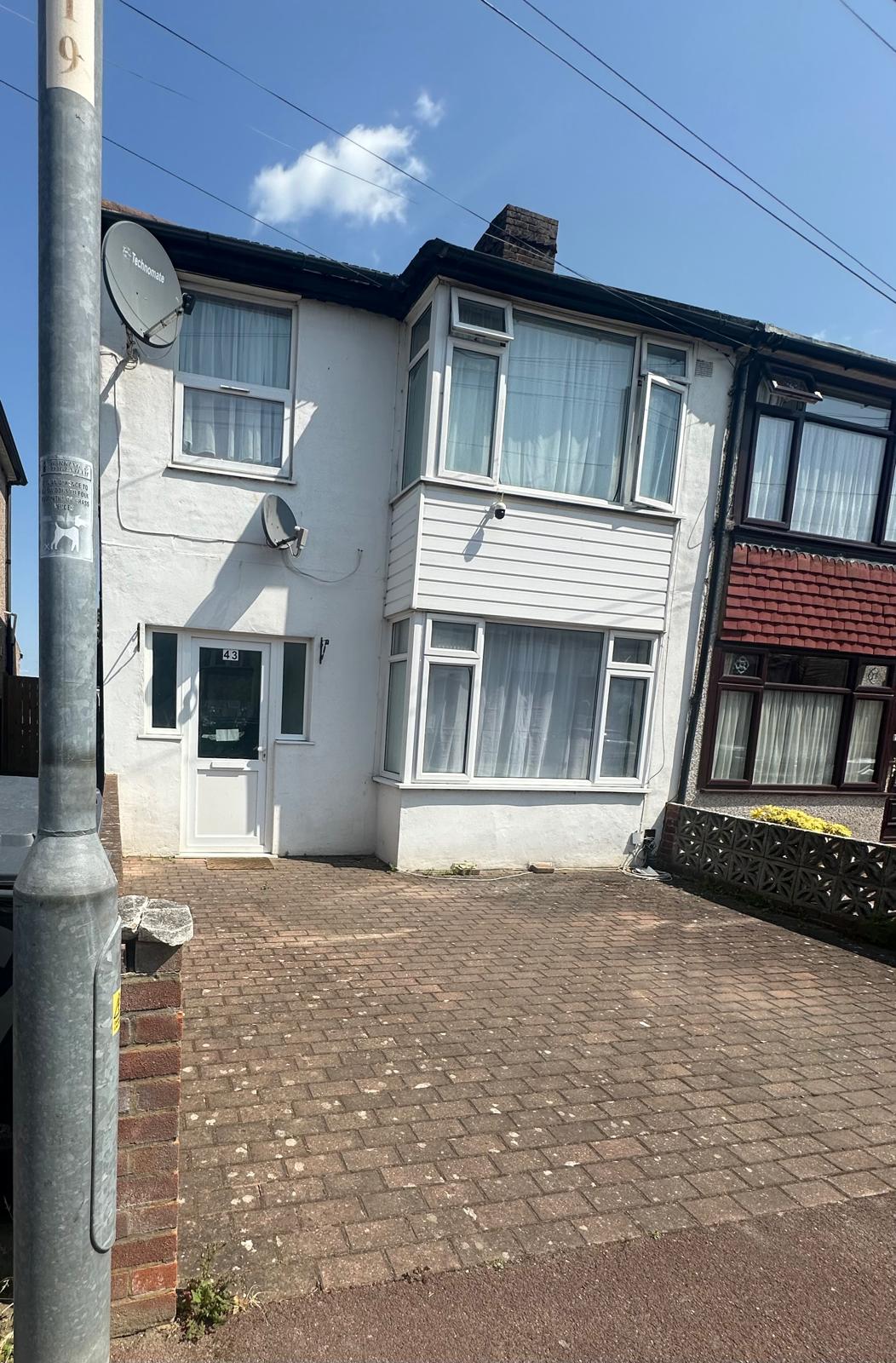 House Beam Way in Greater London