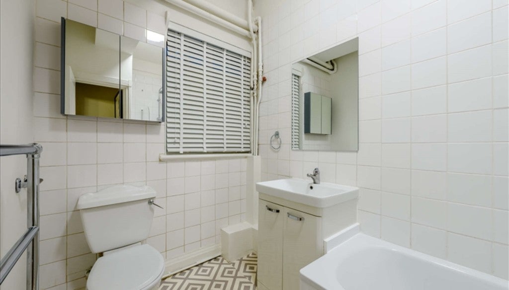 Flat Lodge Road in City of Westminster