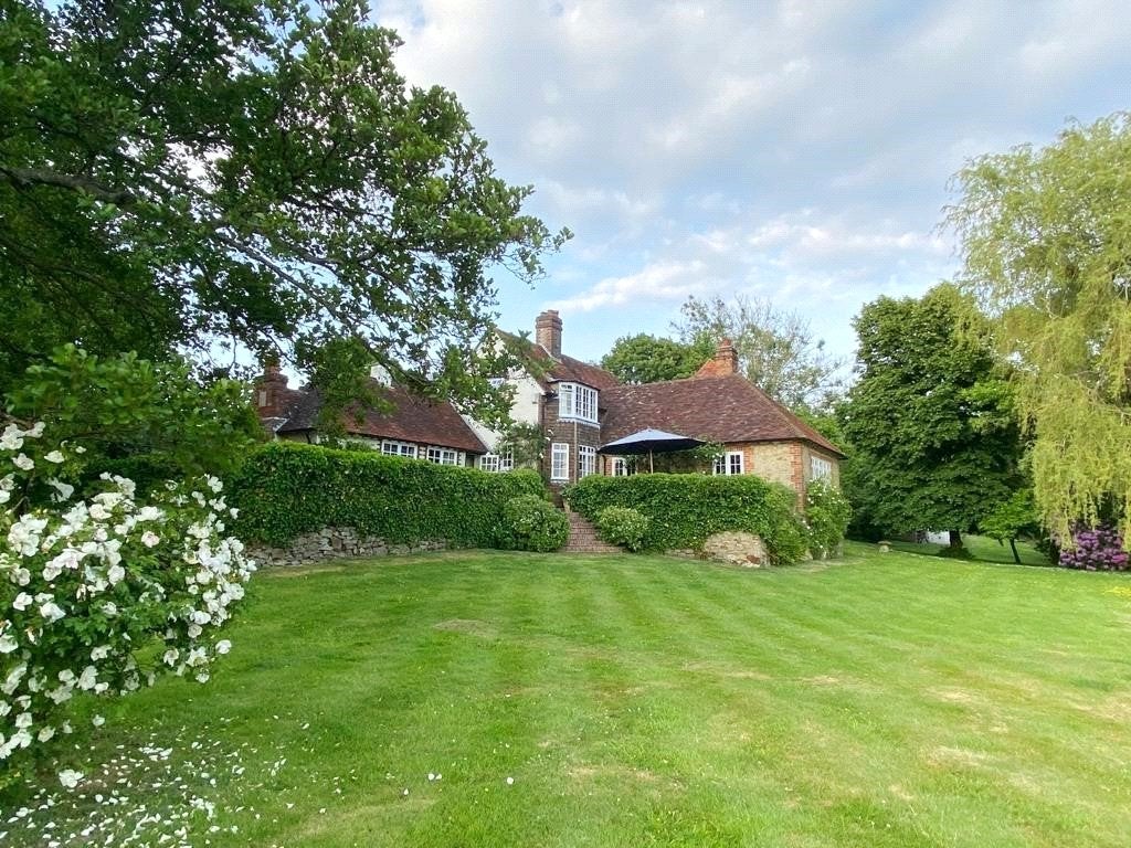 House Ingram's Green Lane in Chichester