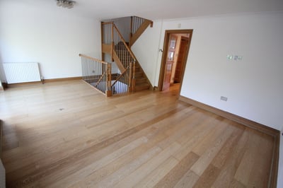 House Knoll Crescent in Greater London