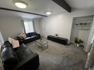 Room Cumberland Road in Leeds