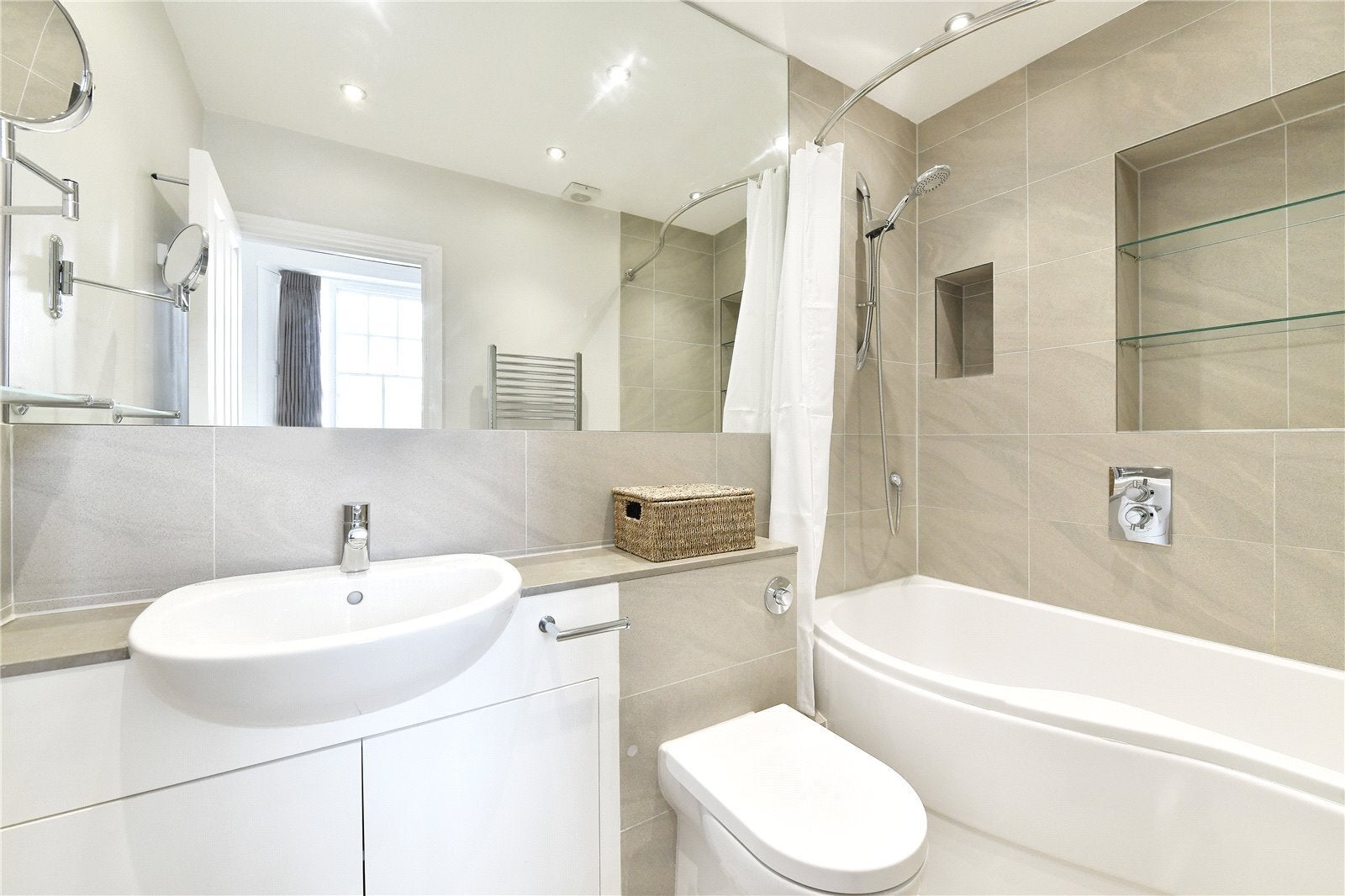 Flat Hyde Park Square in City of Westminster