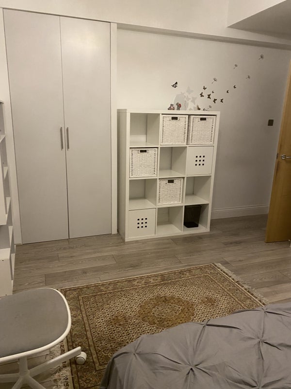 Room Adelaide Road in Greater London