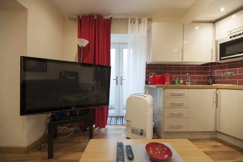 Flat Malden Crescent in Greater London