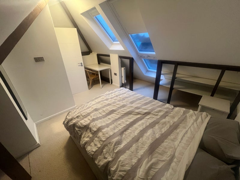 Room Friars Avenue in Greater London