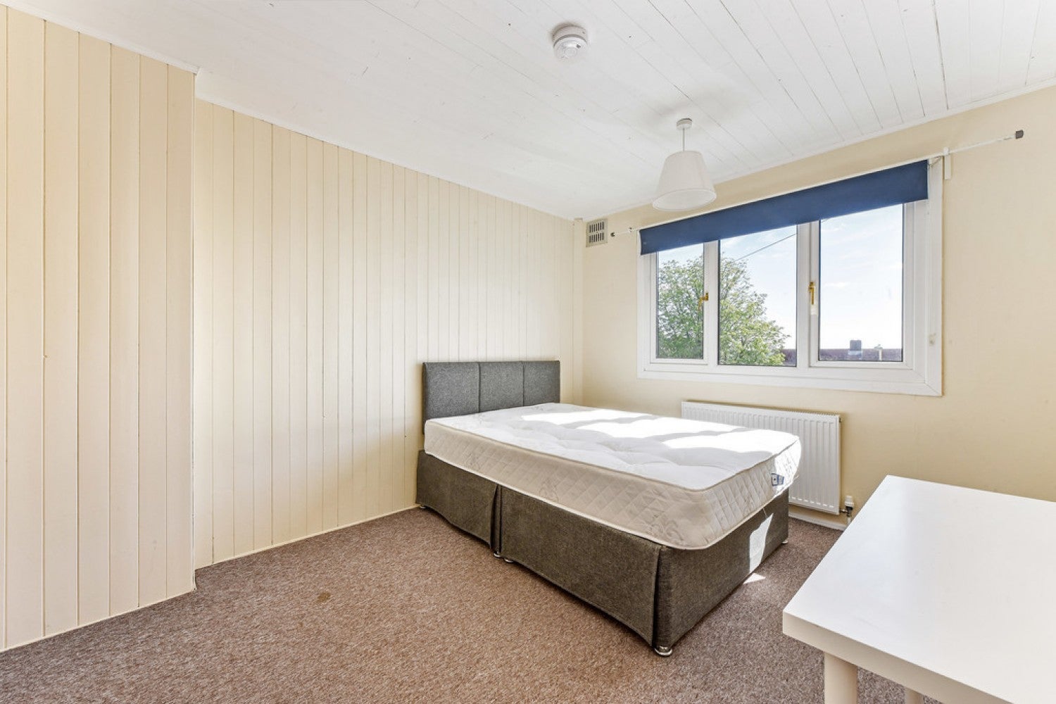 Room Fox Lane in Winchester