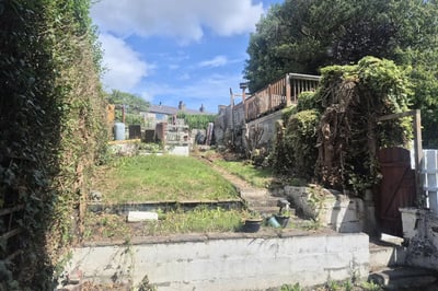 House Roils Head Road in Calderdale