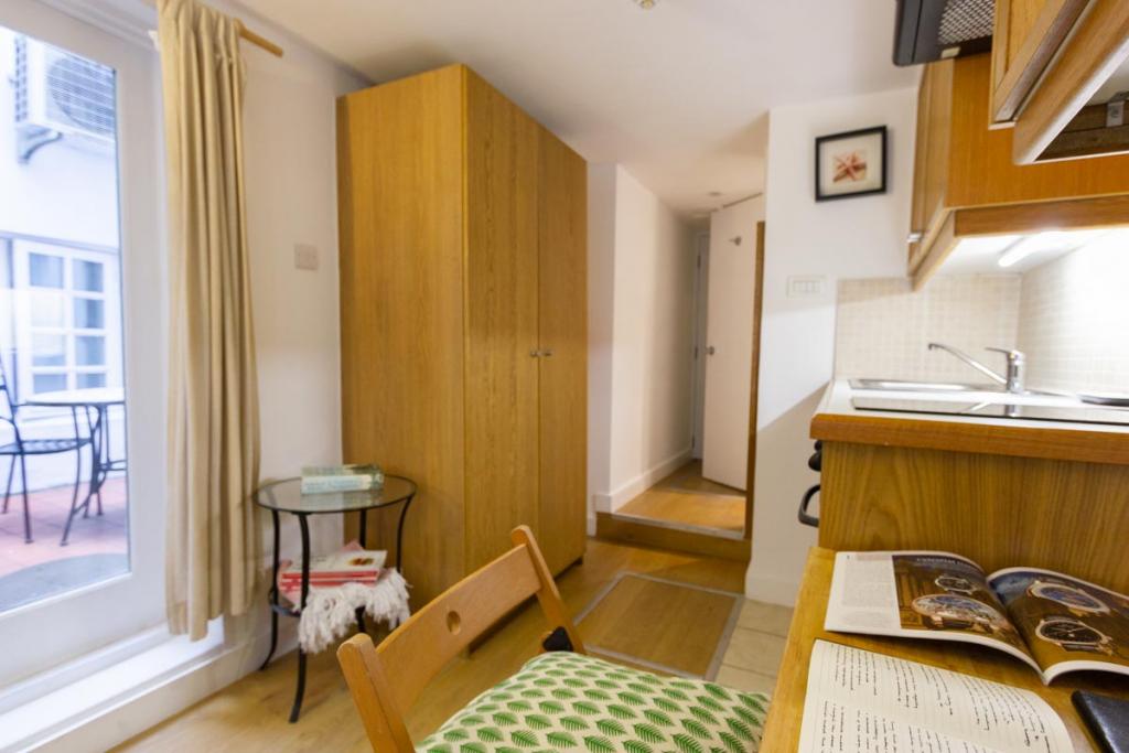 Flat North Gower Street in Greater London
