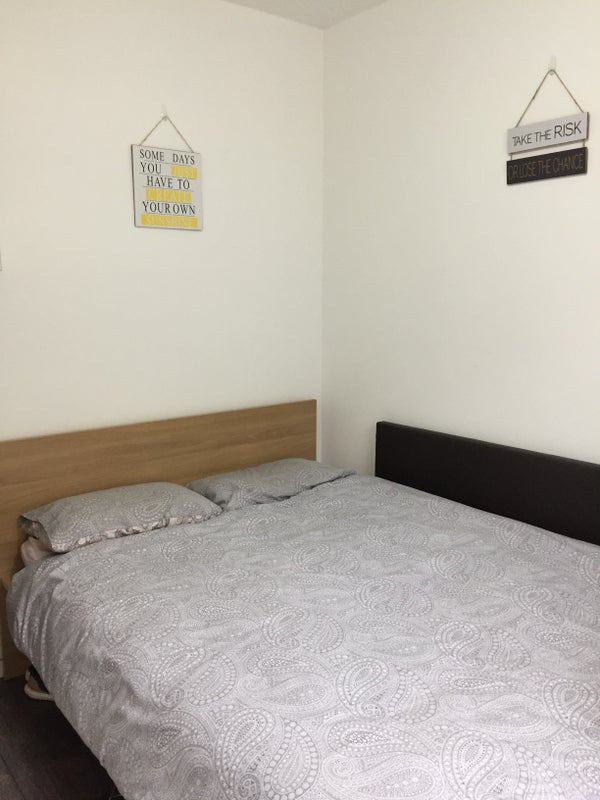 Room Harper Road in Greater London