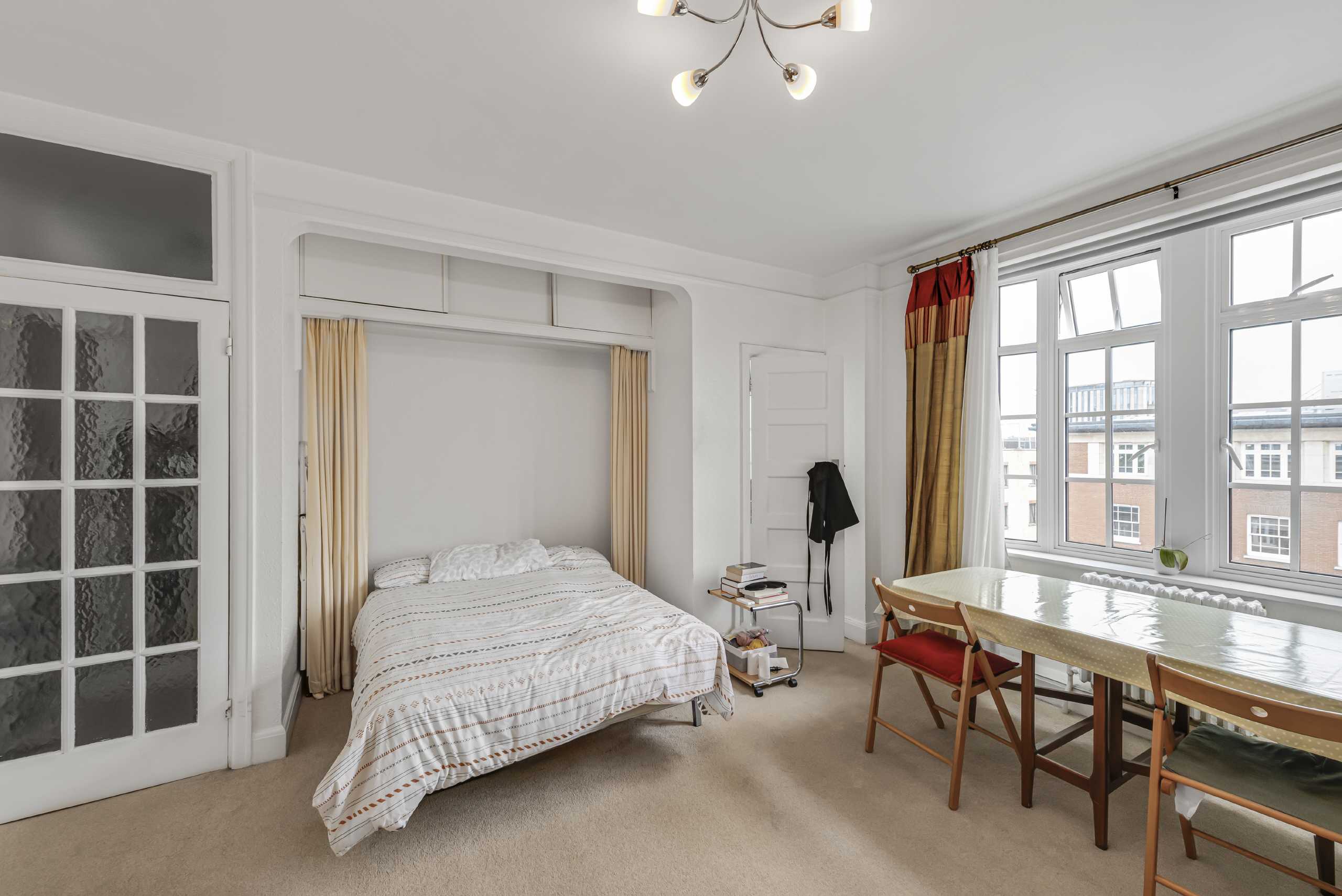 Flat Upper Woburn Place in Greater London