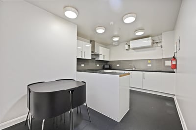 Room Westland Road in Watford