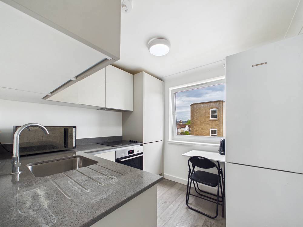 Flat Gladstone Court in Chelmsford