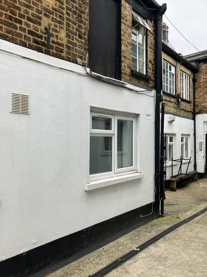 Flat Devonshire Road in Greater London