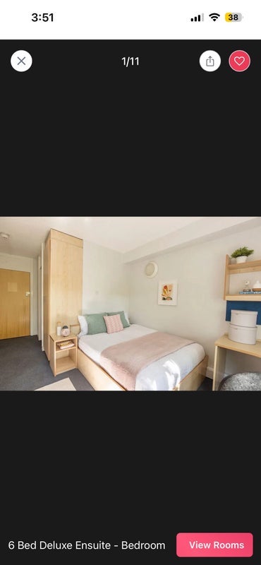 Room Charlotte Court in Sheffield