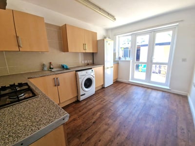 House Ashdon Road in Greater London