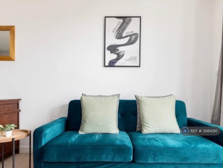 Flat Durnsford Road in Greater London
