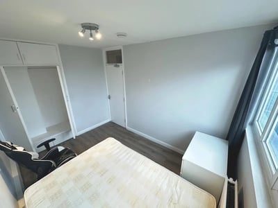 Flat Shirland Road in City of Westminster