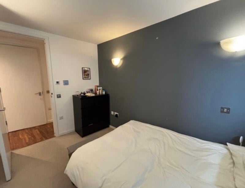 Flat Fairmont Avenue in Greater London