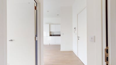 Flat Riverbank Way in Greater London
