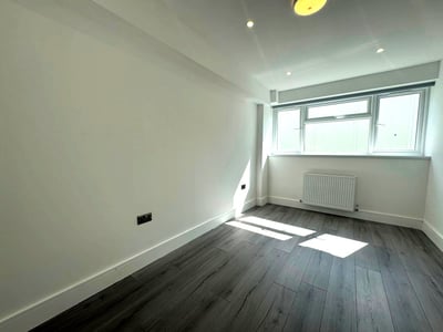Flat London Road in Swanley
