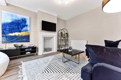 House Baronet Grove in Greater London