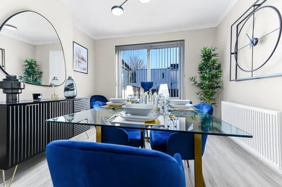 House Baronet Grove in Greater London