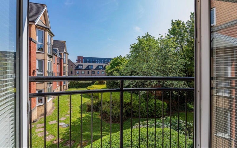 Flat Halliard Court in Cardiff